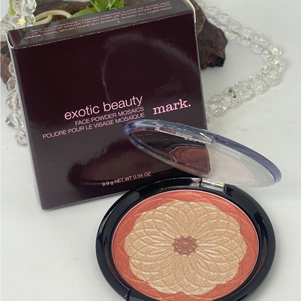 NWT Avon Mark Exotic Beauty Face Powder Mosaics Shimmer Highlight Illuminate